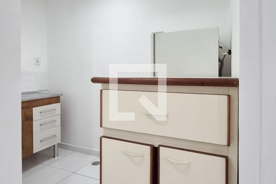 Cozinha - Armários de apartamento para alugar com 1 quarto, 40m² em Jardim Chácara Inglesa, São Bernardo do Campo