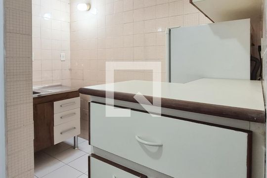 Cozinha - Armários de apartamento para alugar com 1 quarto, 39m² em Jardim Chácara Inglesa, São Bernardo do Campo