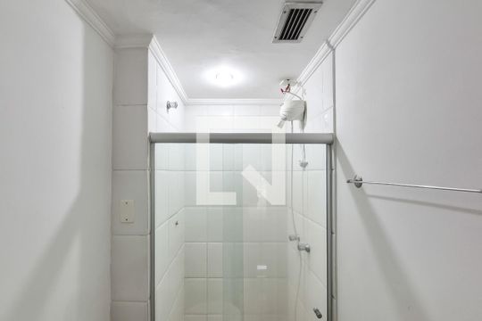 Banheiro da Suíte de apartamento para alugar com 1 quarto, 39m² em Jardim Chácara Inglesa, São Bernardo do Campo