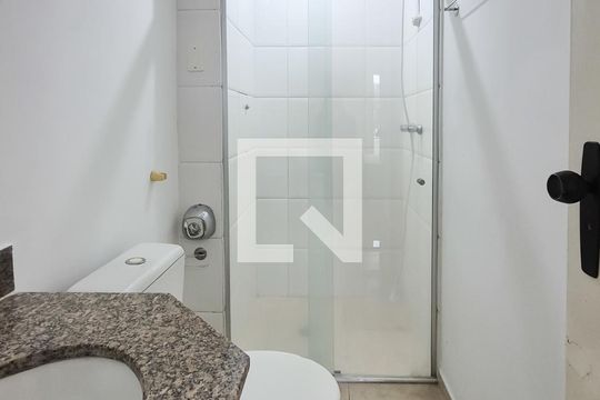 Banheiro da Suíte de apartamento para alugar com 1 quarto, 39m² em Jardim Chácara Inglesa, São Bernardo do Campo