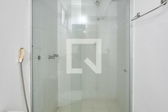 Banheiro da Suíte de apartamento para alugar com 1 quarto, 39m² em Jardim Chácara Inglesa, São Bernardo do Campo