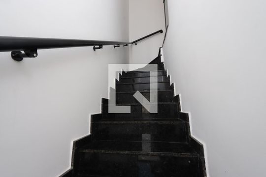 Escadas de casa de condomínio à venda com 2 quartos, 84m² em Vila Formosa, São Paulo