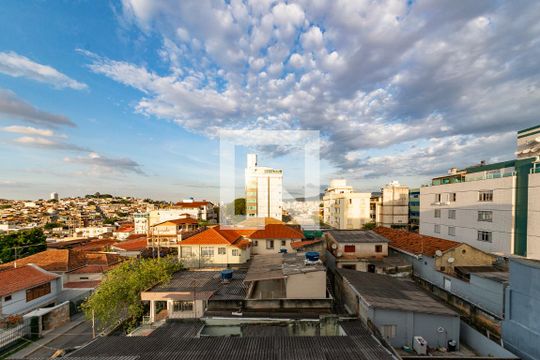 Sala 1 de apartamento à venda com 5 quartos, 235m² em Carlos Prates, Belo Horizonte
