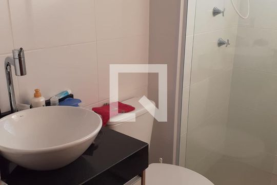 Banheiro de apartamento à venda com 2 quartos, 42m² em Jardim Bom Sucesso, Campinas