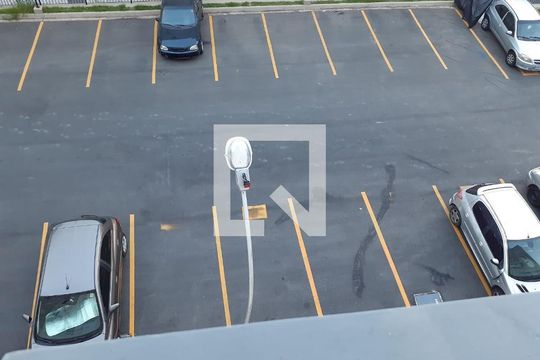 Vista do estacionamento de apartamento à venda com 2 quartos, 42m² em Jardim Bom Sucesso, Campinas