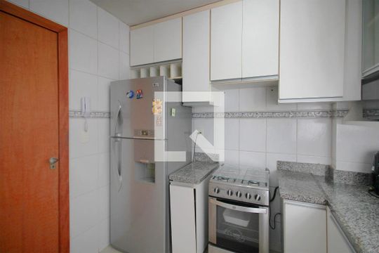 Cozinha de apartamento à venda com 3 quartos, 79m² em Sagrada Família, Belo Horizonte