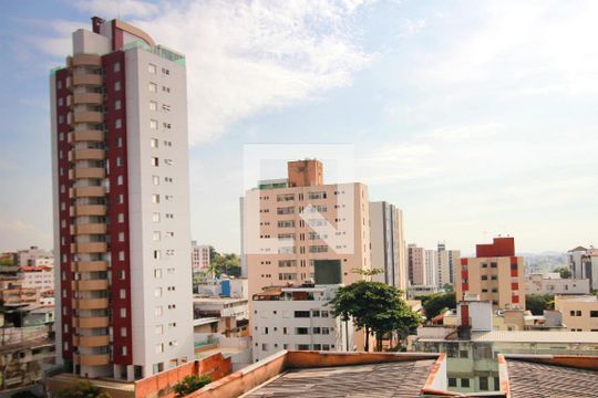 Vista do Quarto 2 de apartamento à venda com 3 quartos, 79m² em Sagrada Família, Belo Horizonte