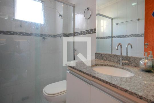 Banheiro da Suíte de apartamento à venda com 3 quartos, 79m² em Sagrada Família, Belo Horizonte