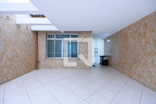 Garagem de casa à venda com 3 quartos, 150m² em Cidade Monções, São Paulo