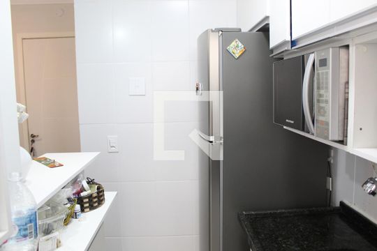 Cozinha de apartamento para alugar com 2 quartos, 43m² em Jardim da Gloria, Cotia