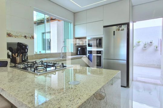 Sala/Cozinha de casa à venda com 3 quartos, 170m² em Vila Rica, Lagoa Santa