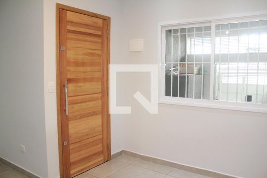 Sala de casa para alugar com 3 quartos, 220m² em Jardim da Mamae, Guarulhos
