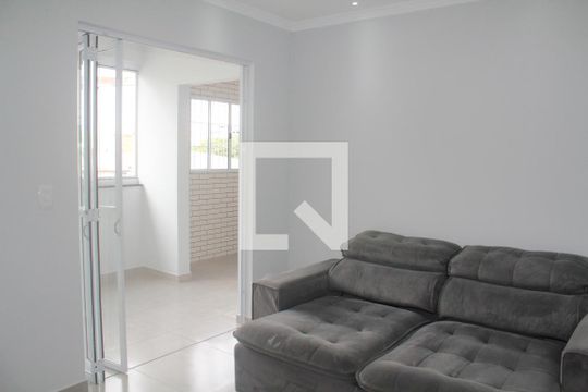 Sala de TV de casa para alugar com 3 quartos, 220m² em Jardim da Mamae, Guarulhos
