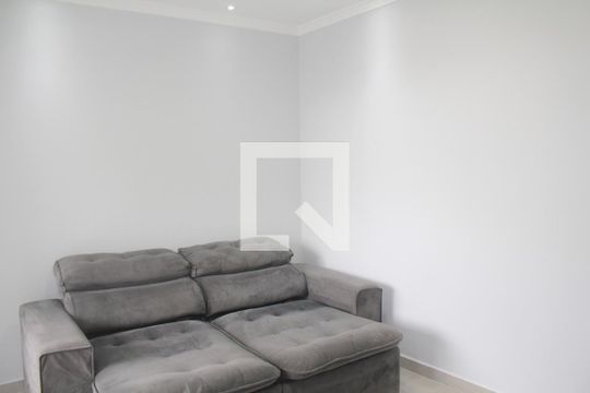 Sala de TV de casa para alugar com 3 quartos, 220m² em Jardim da Mamae, Guarulhos