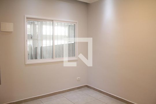 Casa para alugar com 3 quartos, 220m² em Jardim da Mamae, Guarulhos