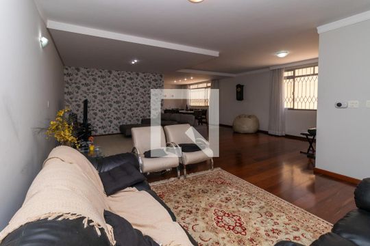 Sala de casa à venda com 5 quartos, 381m² em Sumaré, São Paulo