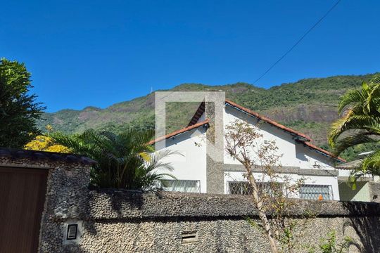 Fachada de casa à venda com 4 quartos, 400m² em Alto da Boa Vista, Rio de Janeiro