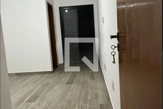 Casa à venda com 3 quartos, 200m² em Vila Mazzei, São Paulo