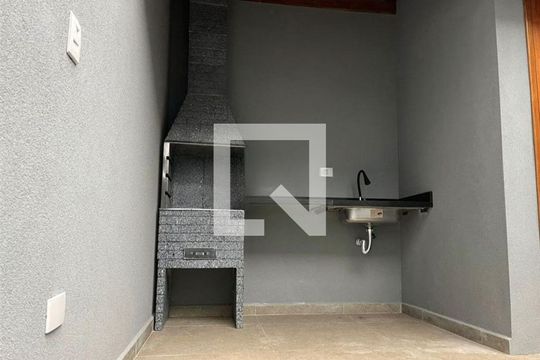 Casa à venda com 3 quartos, 200m² em Vila Mazzei, São Paulo