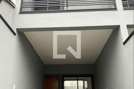 Casa à venda com 3 quartos, 200m² em Vila Mazzei, São Paulo