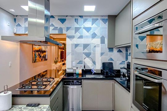 Cozinha de casa para alugar com 3 quartos, 200m² em Quarta Parada, São Paulo