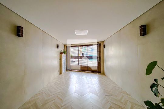Vista da Sala de casa para alugar com 3 quartos, 200m² em Quarta Parada, São Paulo