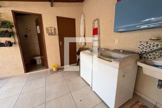 Área de Serviço de casa à venda com 3 quartos, 180m² em Santo Antonio, Jundiaí