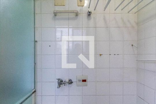 Área de Serviço de apartamento para alugar com 2 quartos, 60m² em Parque Reboucas, São Paulo