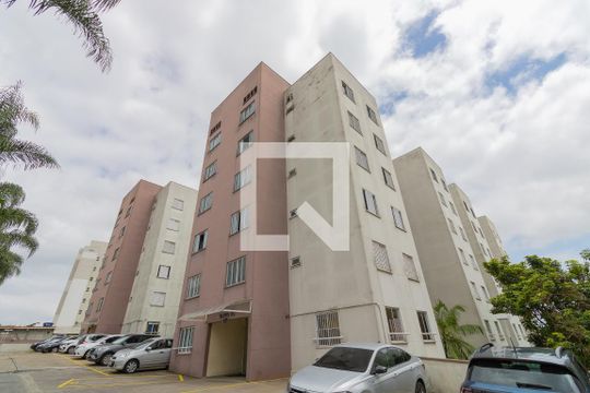 Fachada de apartamento para alugar com 2 quartos, 60m² em Parque Reboucas, São Paulo
