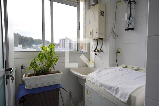 Área de Serviço de apartamento para alugar com 3 quartos, 144m² em Trindade, Florianópolis