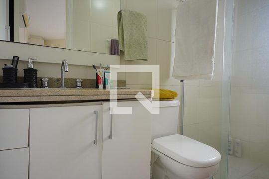 Banheiro da Suíte 1 de apartamento para alugar com 3 quartos, 144m² em Trindade, Florianópolis