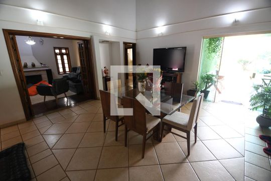 Sala de casa à venda com 4 quartos, 292m² em Parque Taquaral, Campinas