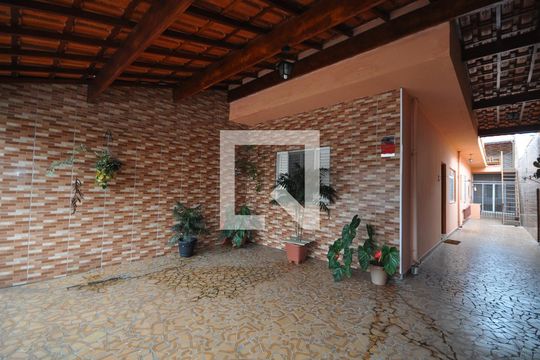 Garagem de casa à venda com 3 quartos, 120m² em Parque Edu Chaves, São Paulo
