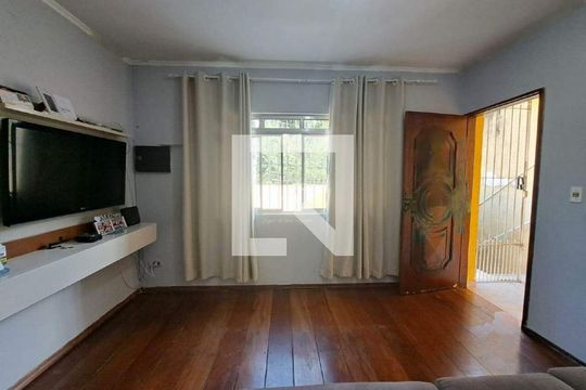 Casa à venda com 3 quartos, 208m² em Jardim Cambui, Santo André