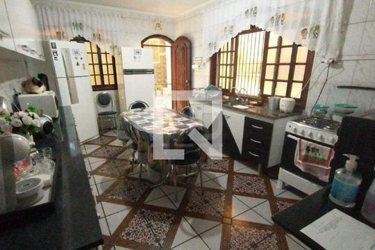 Casa à venda com 2 quartos, 171m² em Vila Linda, São Bernardo do Campo