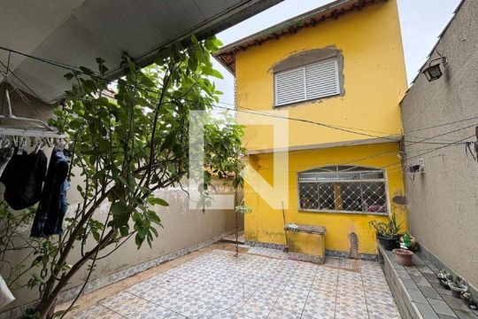 Casa à venda com 3 quartos, 240m² em Vila Humaita, Santo André