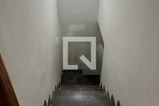 Casa à venda com 4 quartos, 230m² em Jardim Ocara, Santo André