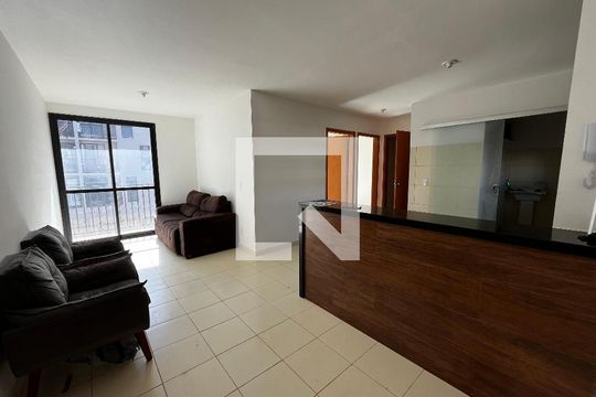 Apartamento para alugar com 2 quartos, 56m² em Pqeat, Brasília