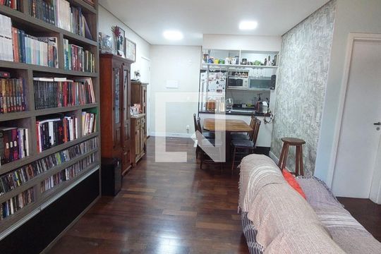 Sala de apartamento à venda com 2 quartos, 105m² em Vila Metalúrgica, Santo André