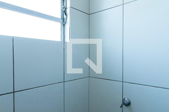 Banheiro de apartamento para alugar com 2 quartos, 47m² em Jardim Novo Mundo, Sorocaba