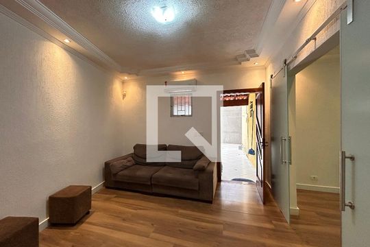 Sala de TV de casa à venda com 4 quartos, 330m² em Vila Palmeiras, São Paulo
