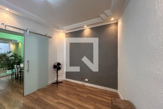 Sala de TV de casa à venda com 4 quartos, 330m² em Vila Palmeiras, São Paulo