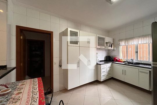 Cozinha de casa à venda com 4 quartos, 330m² em Vila Palmeiras, São Paulo