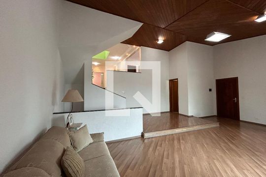 Sala de casa à venda com 4 quartos, 330m² em Vila Palmeiras, São Paulo