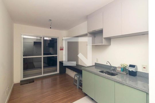 Sala de apartamento para alugar com 1 quarto, 35m² em República, São Paulo