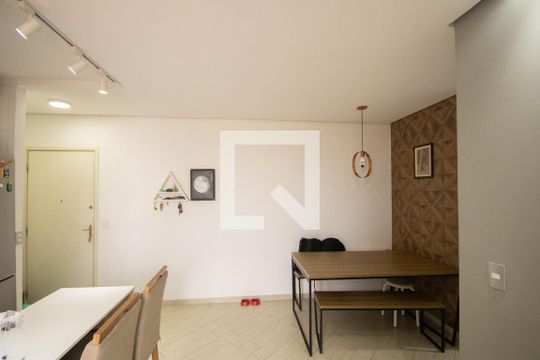 Sala de apartamento à venda com 2 quartos, 51m² em Vila Leonor, São Paulo