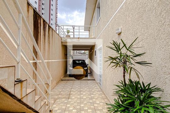 Garagem de casa à venda com 5 quartos, 250m² em Vila Regente Feijó, São Paulo