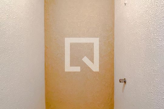 Banheiro de Serviço de casa à venda com 5 quartos, 250m² em Vila Regente Feijó, São Paulo