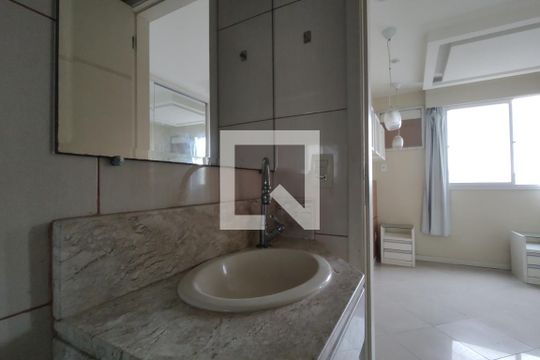 Banheiro da Suíte de apartamento à venda com 3 quartos, 70m² em Tanque, Rio de Janeiro