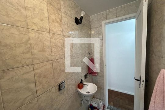 Banheiro de apartamento à venda com 3 quartos, 60m² em Todos Os Santos, Rio de Janeiro